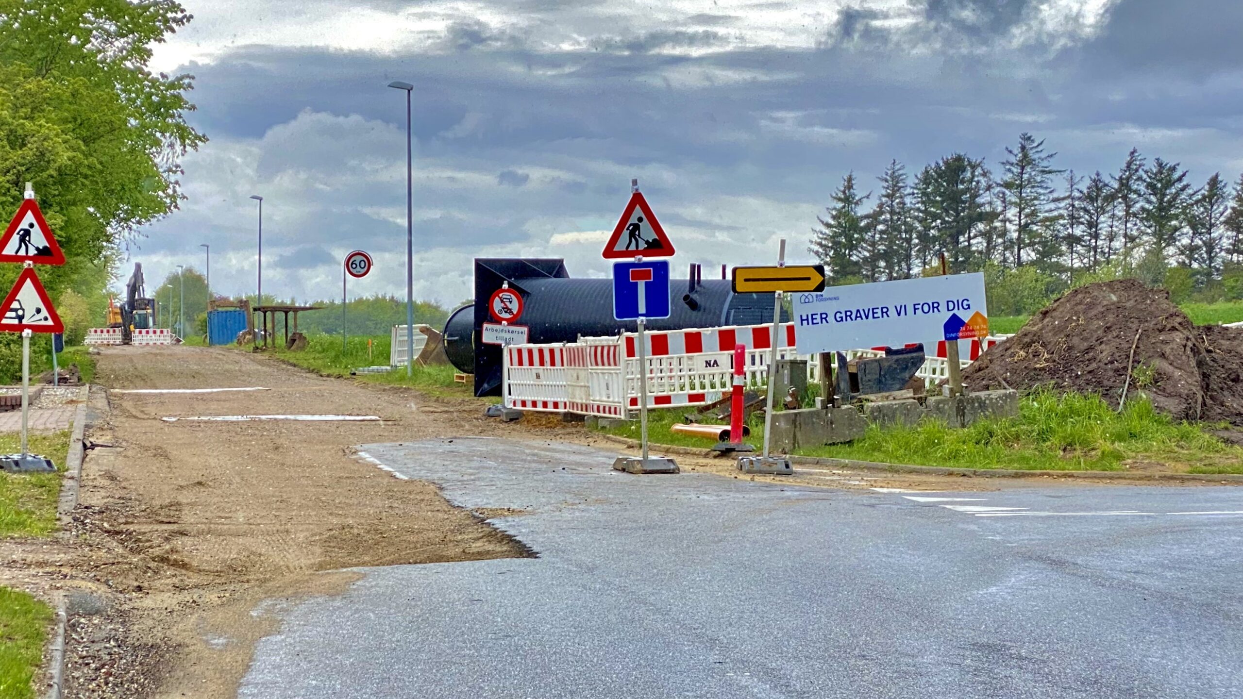 Sjelborgvej er spærret for gennemkørsel. Foto: Johnny Tauman.