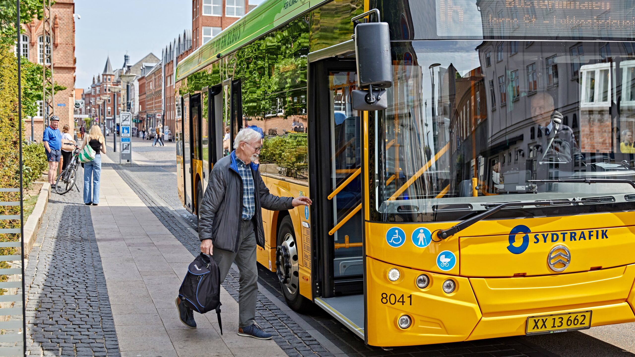 Bybus i Skolegade. Pressefoto: Sydtrafik.
