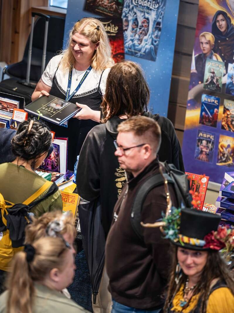 Publikum kan glæde sig til at opleve Niki Topgaard, ComKean og Hakkedrengene på årets Fantasyfestival.