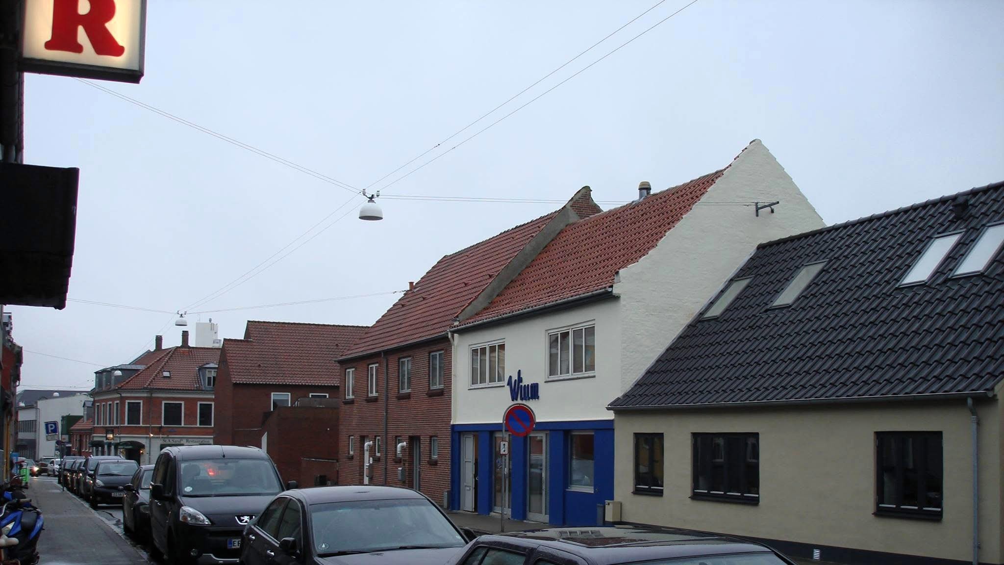 Indtil 2018 lå produktionen i det lille hus i Jyllandsgade. Herfra spredte sig en liflig duft af friskbagt leverpostej. Foto: Hilmar Kragh.