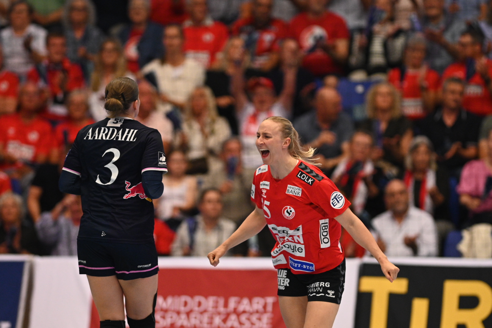 Henny Reistad var igen Team Esbjergs store profil. Den norske verdensstjerne blev kampens topscorer med otte mål. Foto: Marc M. Andersen.