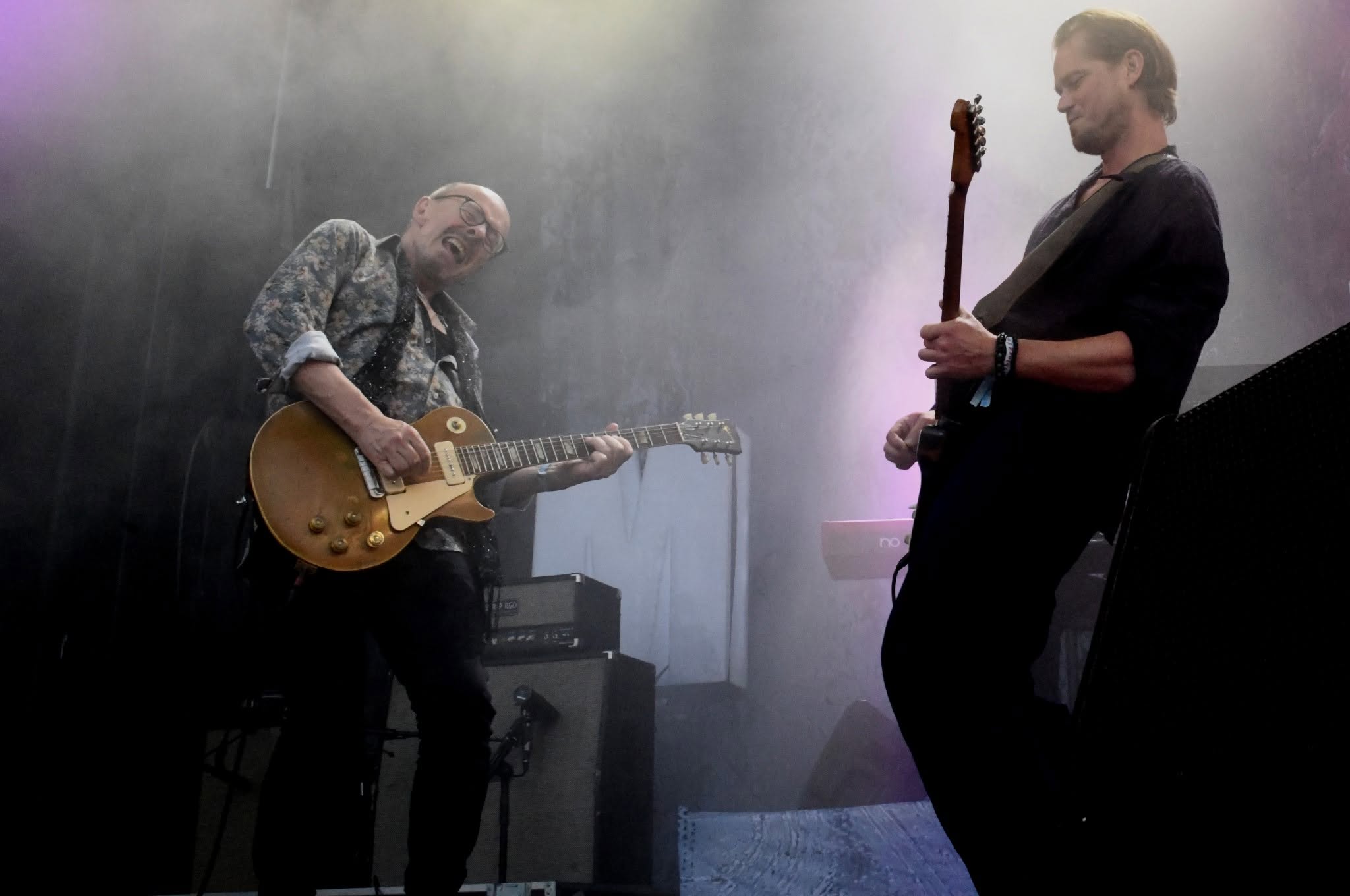 I tiden med Johnny Madsen spillede Møller alle soloerne. Sådan er det ikke nødvendigvis længere, når styrmanden er Rasmus. Foto: Peter Langwithz Smith.