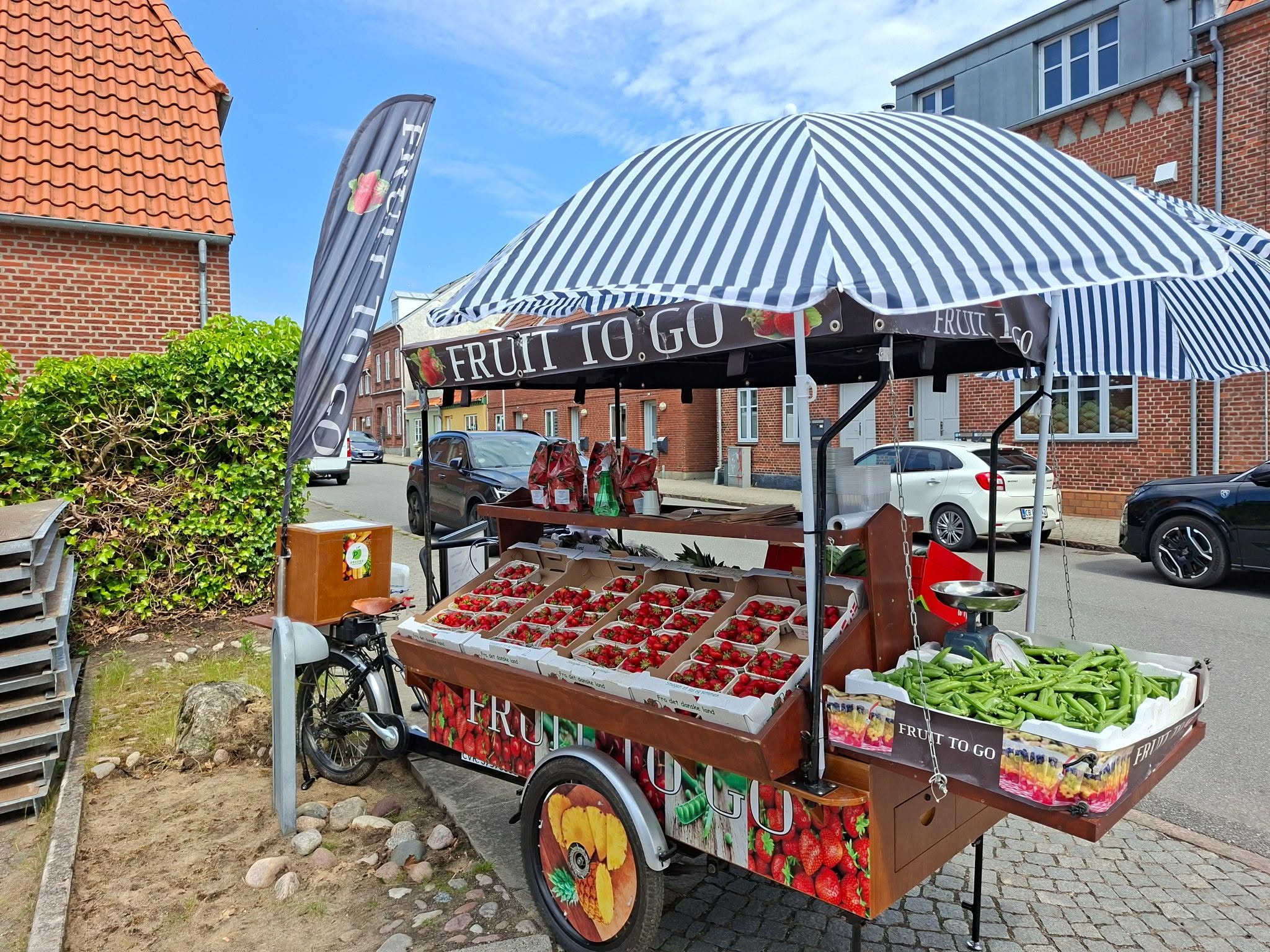 Den specialbyggede ladcykel nåede at komme på gaden tre gange med lokale råvarer, inden tyverier satte en stopper for det gode initiativ. Privatfoto.