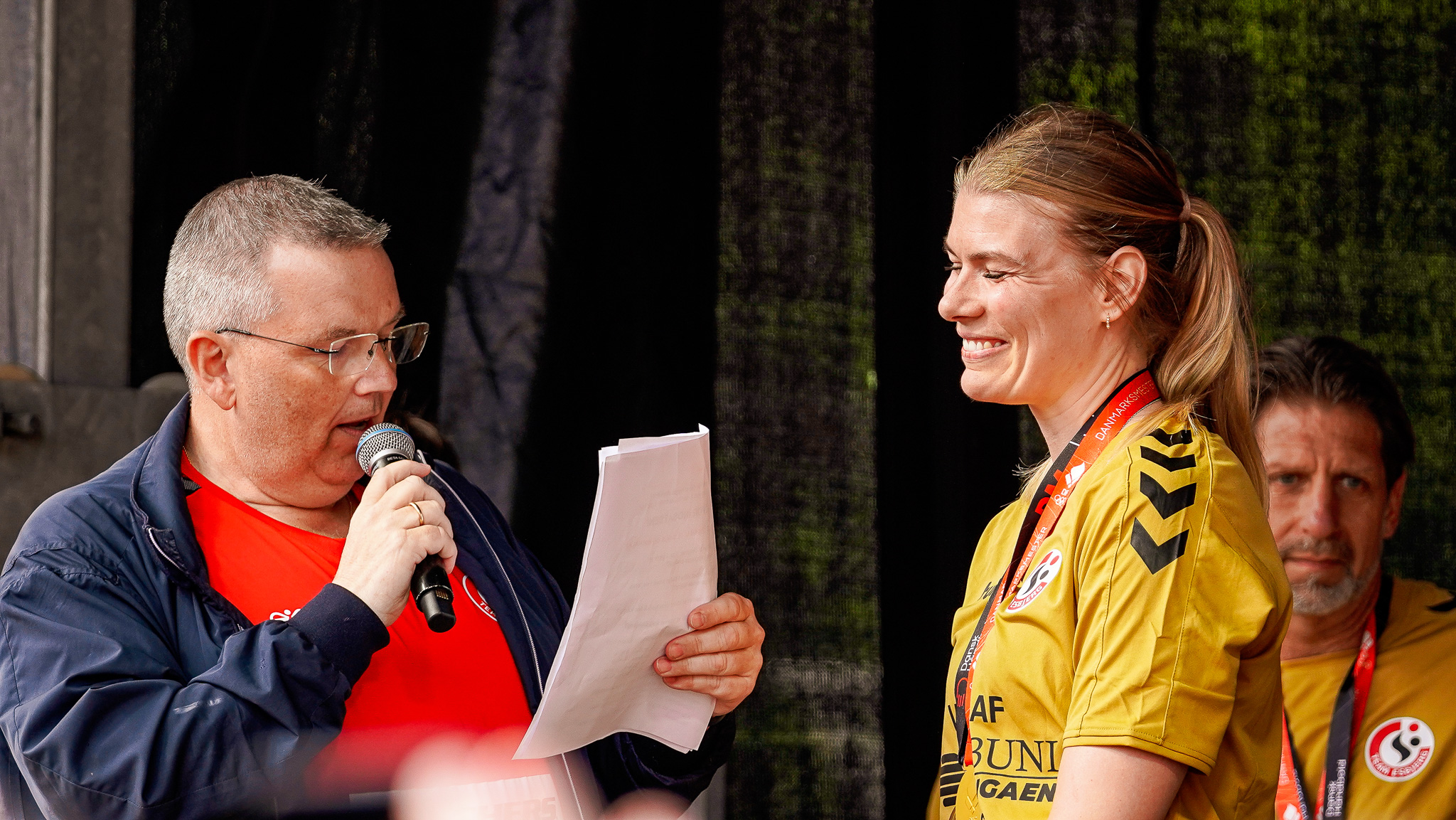 Lars Hansen ville vide, om der skulle festes igennem. Det mente Kathrine Heindahl da nok. Foto: Fjodor Pedersen.