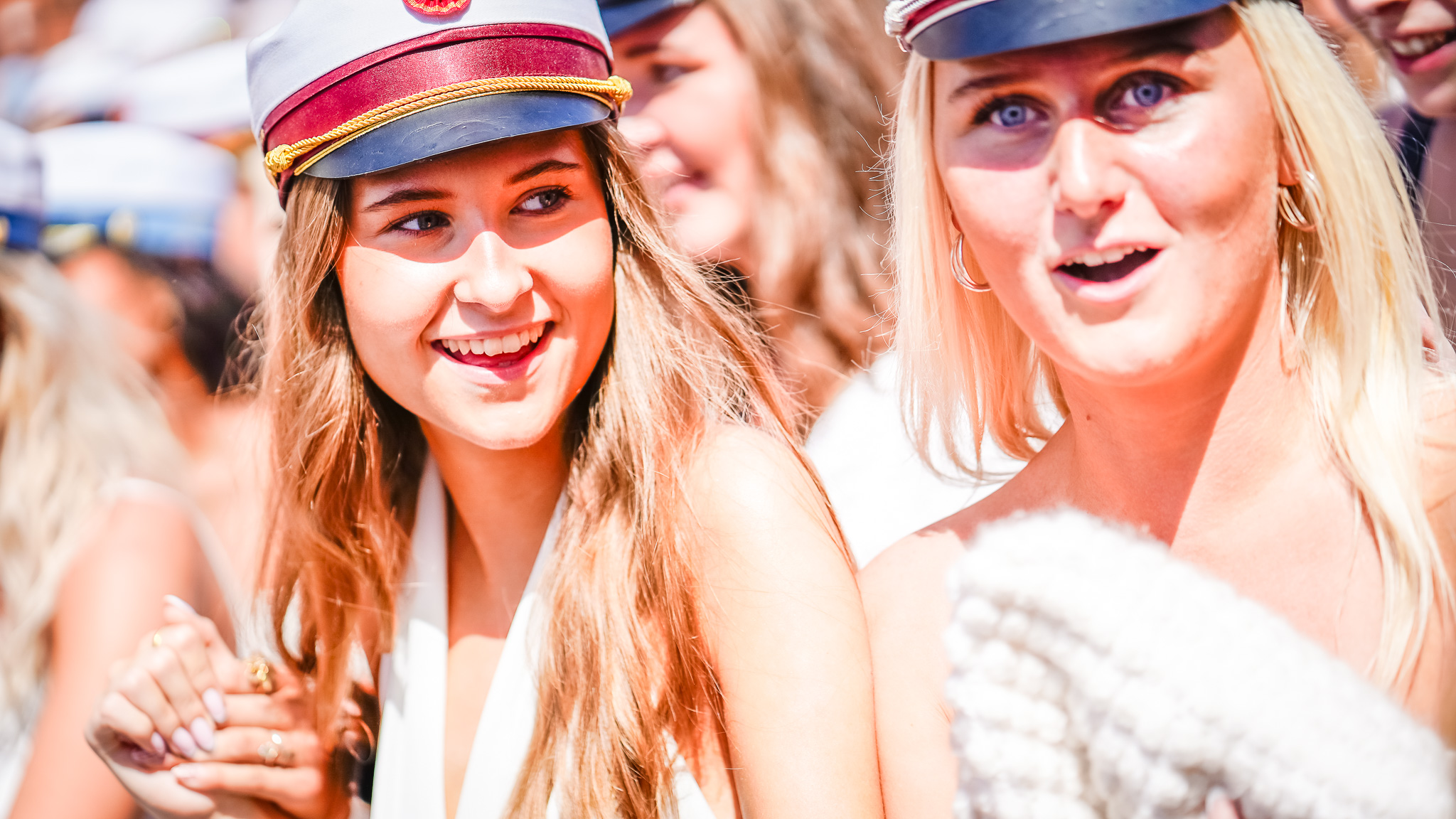 Studenter, Torvet i Esbjerg, 26. juni 2026. Foto: Fjodor Pedersen.