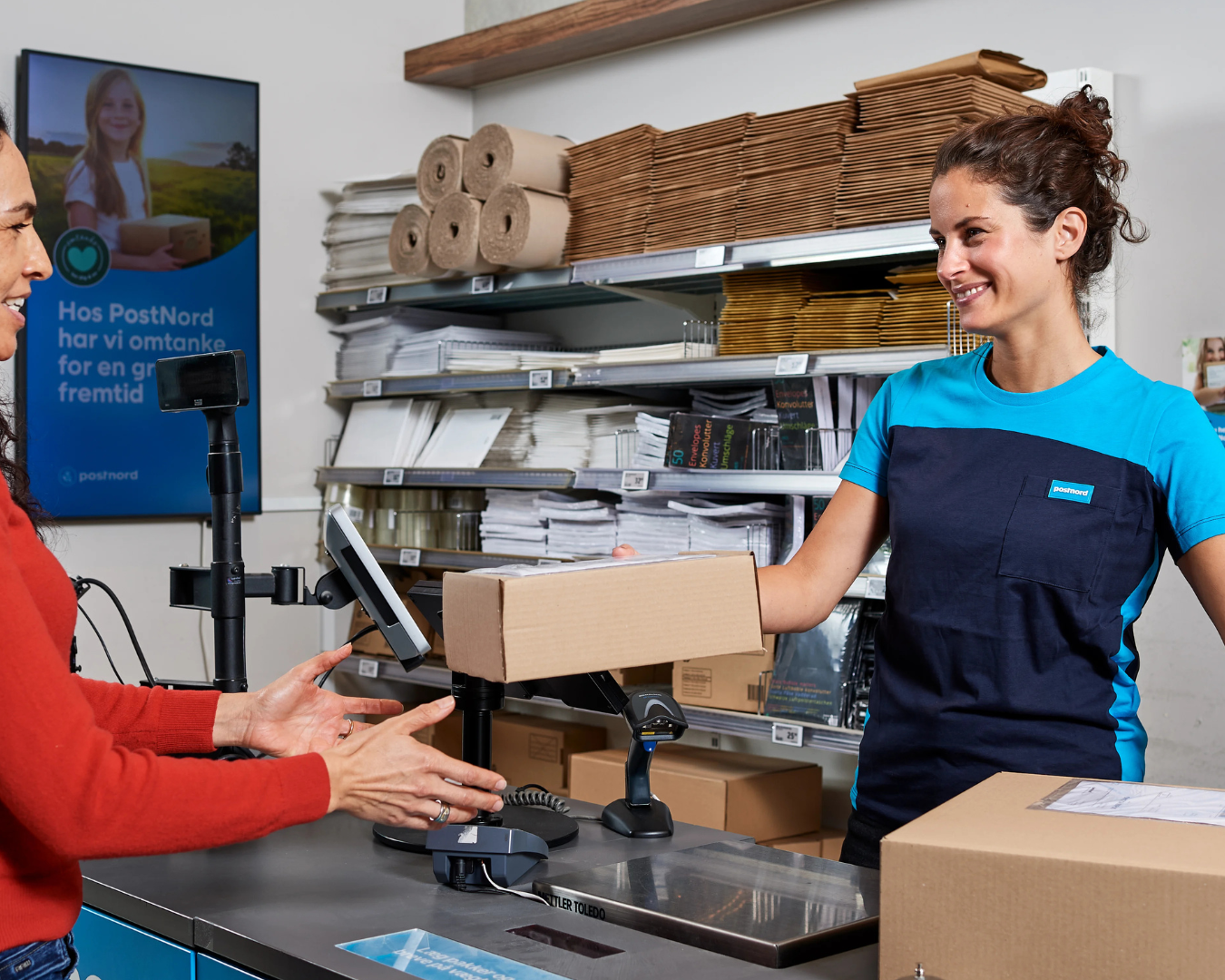 Det er nu også muligt at afsende og afhente PostNord-pakker hos Søstjernen i Fourfeldt. Foto: Lars Mikkelsen.
