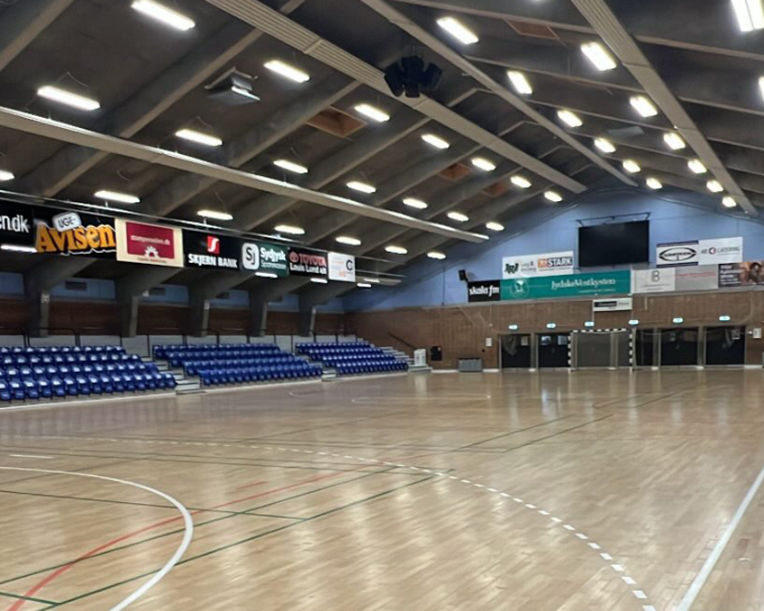 Ribe Fritidscenter kommer ikke til at lægge gulv til flere ligakampe. Pressefoto.