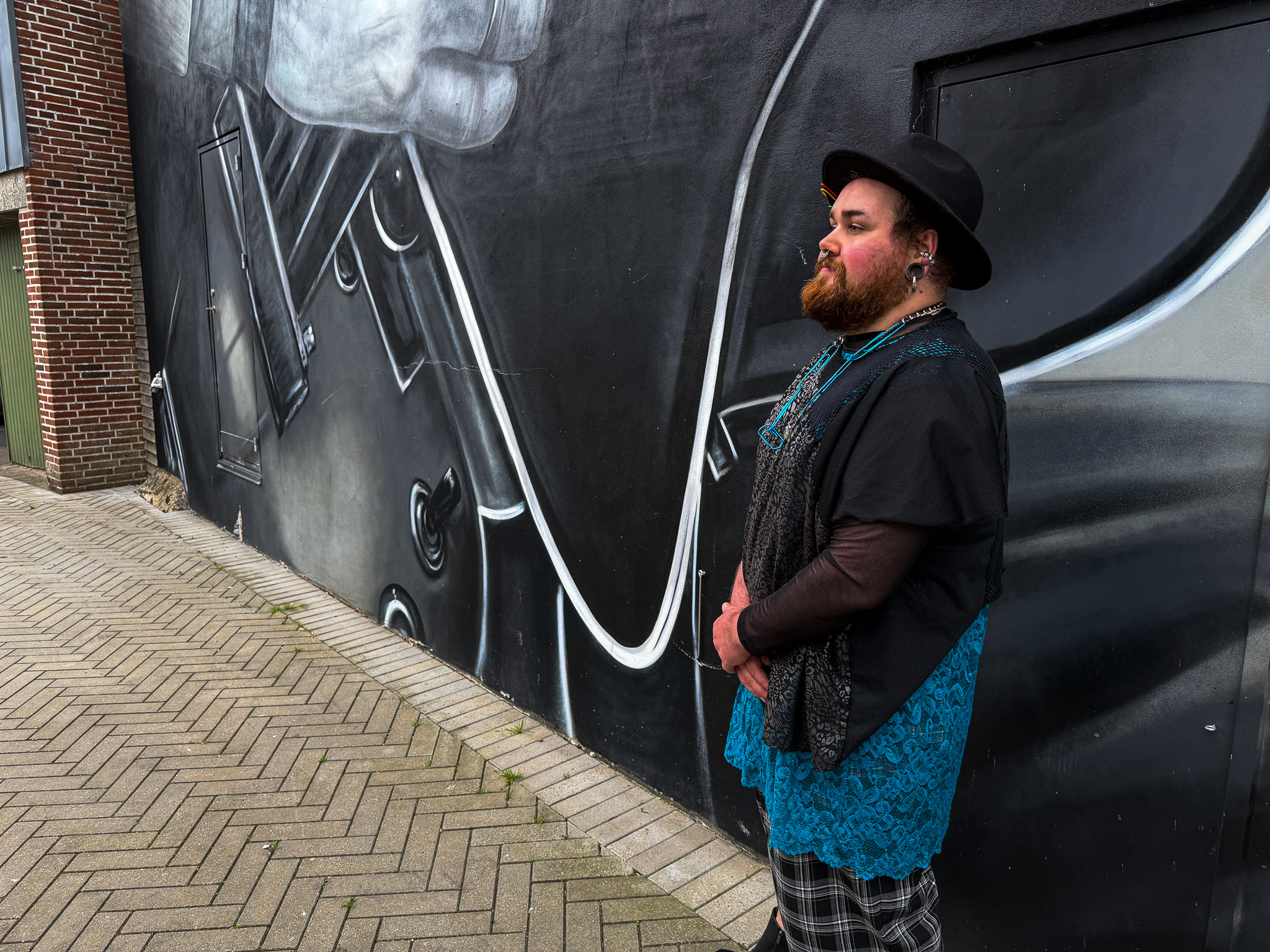Efter flere år i Danmark har norske Jan-Øistein Heistad Naverud slået sig ned i Bramming, hvor han har åbnet sit eget systudie og nu også underviser i syning hos FOF.