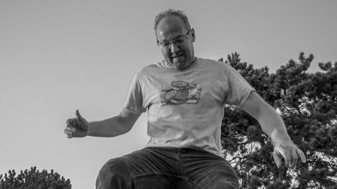 Peder Henriksen er fortsat aktiv skater, selvom dåbsattesten har rundet de 50 år. Foto: Mads-Peter Glass.