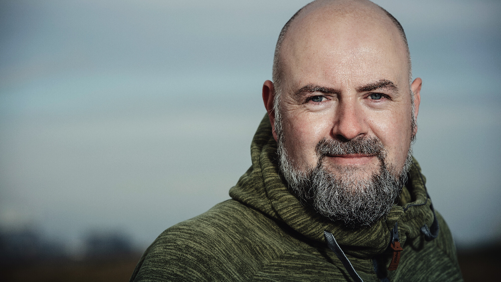 Hvordan bevarer vi roen i en urolig tid? Det giver katastrofeforsker Rasmus Dahlberg sit bud på i Bryndum. Pressefoto.