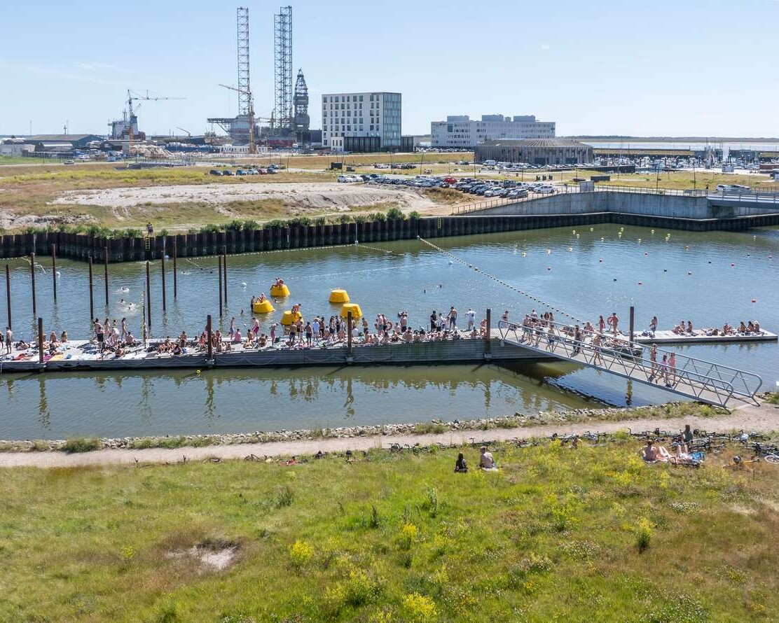 Før badetøjet ryger i tasken, kan det være en god idé at tjekke Badevand. Her kan man se den aktuelle badevandskvalitet ved strandene ved Esbjerg. Pressefoto.