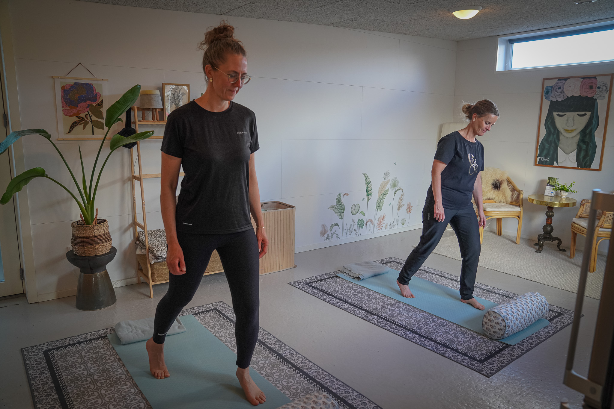 I de rolige omgivelser i annekset i Hjerting møder Maiken Brøndum-Løwe mennesker, som ønsker konkrete redskaber til at håndtere stress, uro og belastninger.