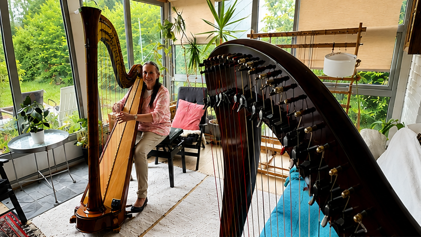 I dag deler Lene Sollied Mouritzen sin passion for harpen med andre gennem undervisning og formidling af et af verdens ældste instrumenter. Privatfoto.
