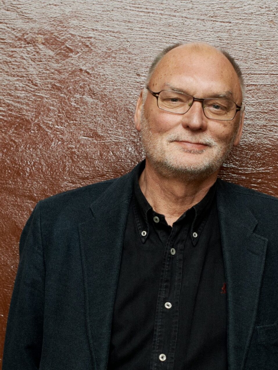 Leif Davidsen besøger bibliotekerne i Esbjerg. PR-foto: Arte Booking.
