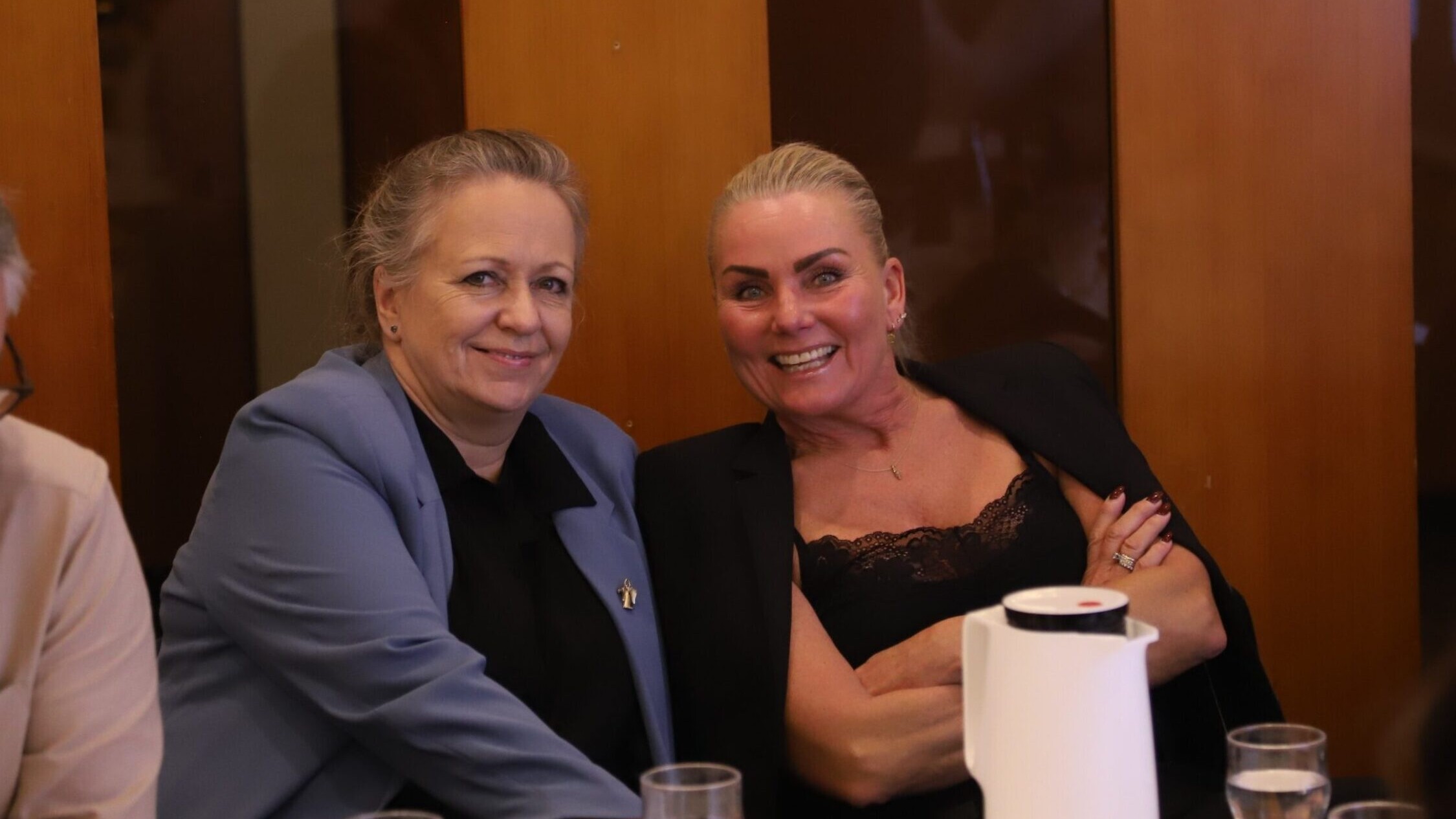 Smilene var store på valgaftenen i november, da Danmarksdemokraterne strøg ind i byrådet med to mandater, der gik til Susanne Dyreborg (tv) og Linda Lund Lauridsen. Arkivfoto: Johnny Tauman.