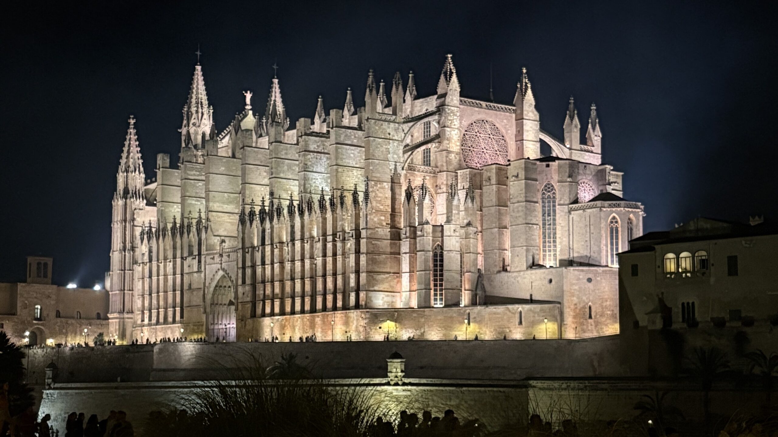 Den imponerende La Seu-katedral er et af Mallorcas mest kendte vartegn og et af de steder, Simon Wyrzykowski holder af at besøge i sin fritid.