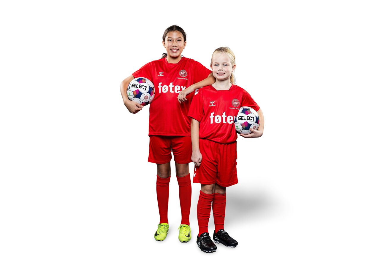 DBU Get2 Fodboldskole skal give børn og unge en uge fyldt med fodbold, fællesskab og nye venskaber – og forhåbentlig lyst til at vende tilbage til foreningslivet efter sommerferien. Pressefoto.
