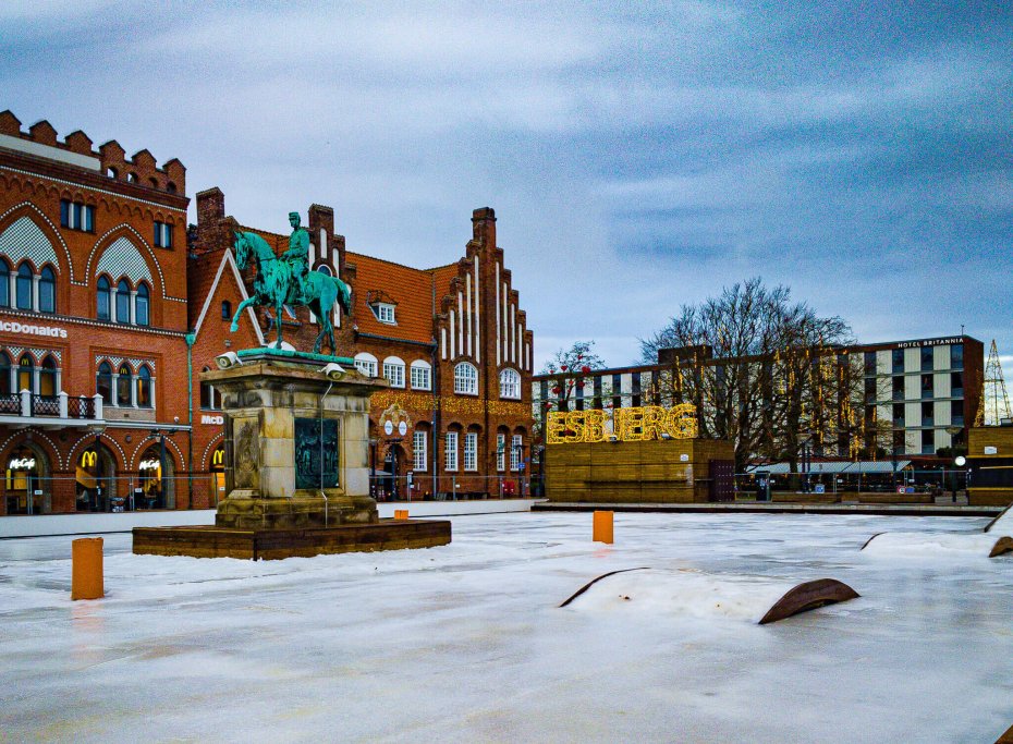 Skøjtebanen på Torvet. Foto: Fjodor Pedersen.