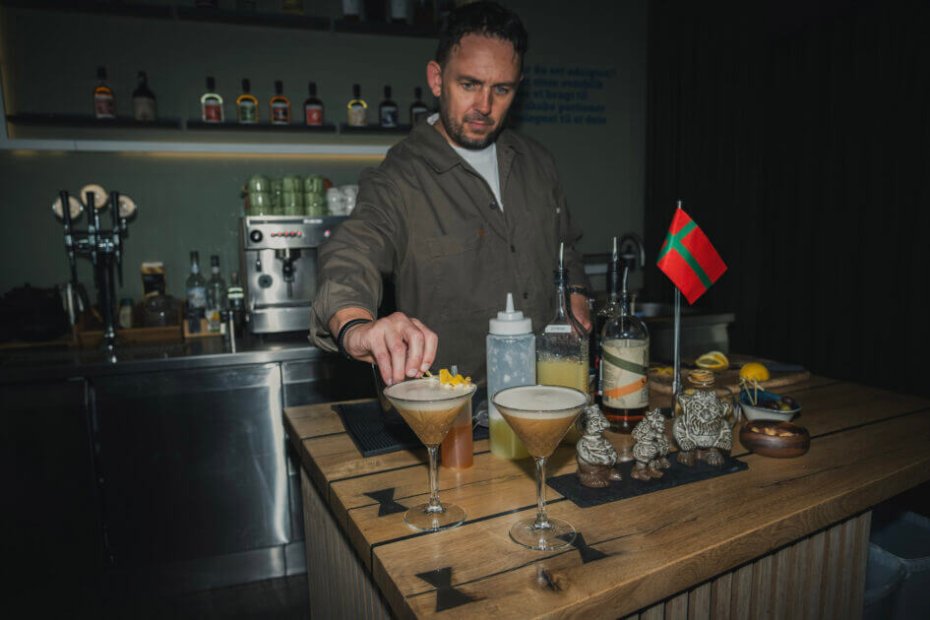 Trods sine rejser og kulinariske eventyr, forbliver Lars Svendsen dybt rodfæstet i Bornholm og det bornholmske.