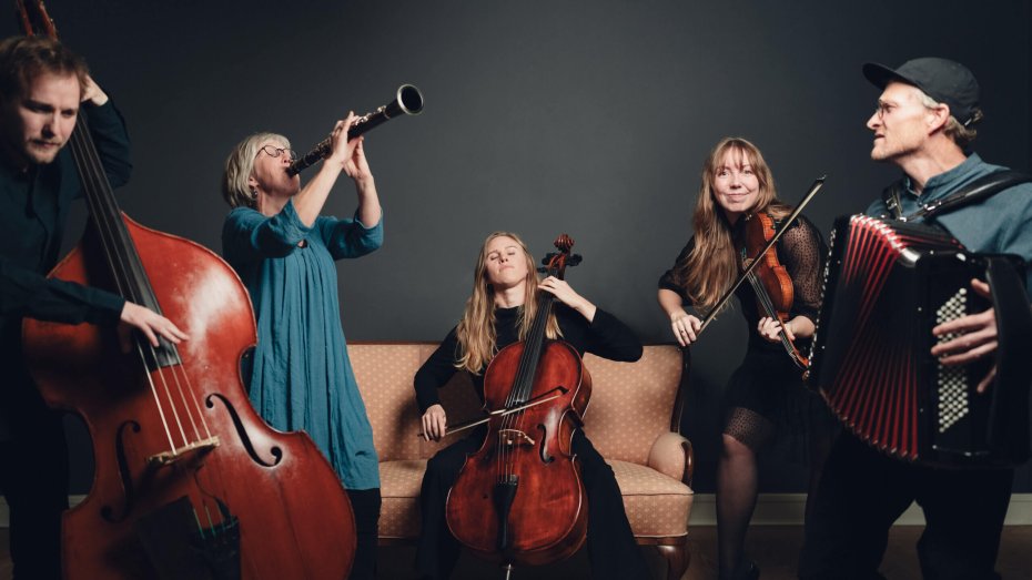 Folk Ensemble. Pressefoto.