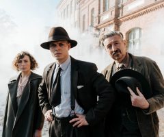 Stillbillede fra den kommende storfilm. Fra venstre: Mathilde Arcel, Alex Høgh Andersen og Nicolaj
Kopernikus. Foto: Łukasz Bąk.
