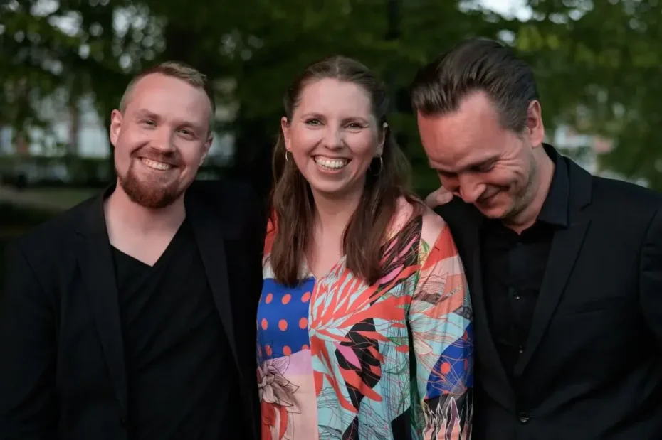 Signe Juhl Trio: Signe Juhl, vokal, Bo Møller, guitar og Niels Kvist, bas. Pressefoto.